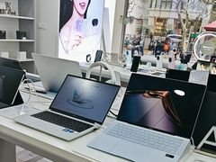 -荣耀授权专卖店(黄浦浙江中路店)