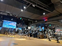 -VLines耀能运动24小时·月付制健身(京广桥店)