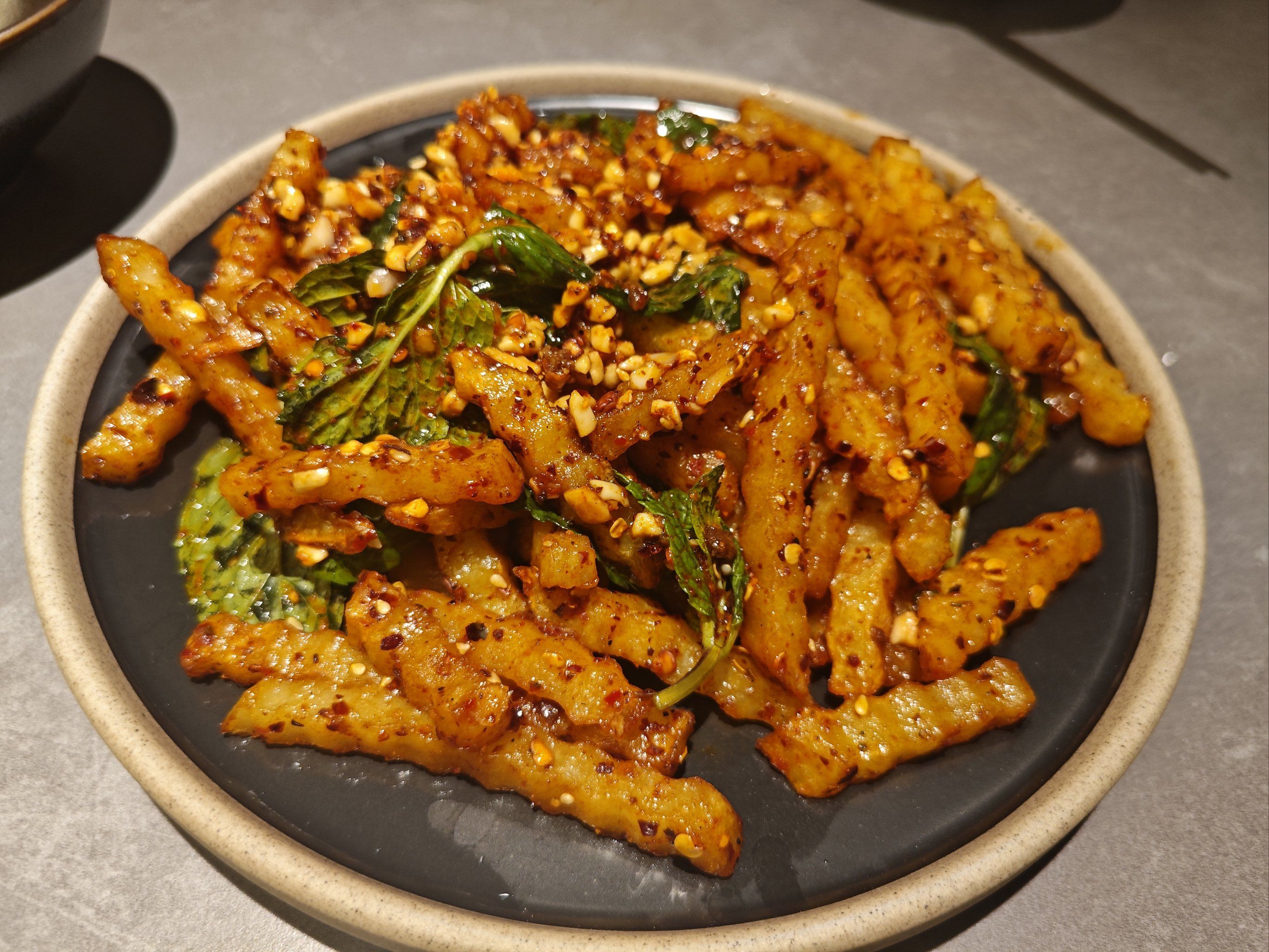 炸洋芋炸洋芋好吃😋