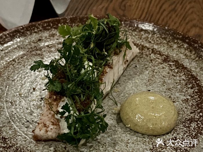 BOR Eatery(安福路店)烤海鲈鱼配百里香奶油图片