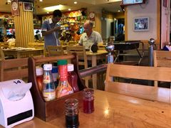 -J Daeng Seafood