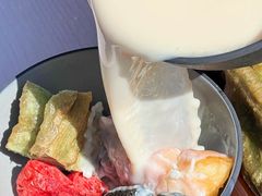 -李与白包子铺(桐梓林店)