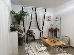 -闺蜜瑜伽·普拉提女性塑形馆