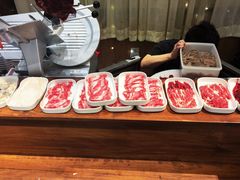 -天成·潮州牛肉脆肉鱼生蚝自助火锅