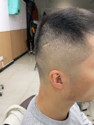 -纯剪男士理发馆·烫染专业店