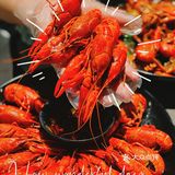 一棠龙虾🦞武汉老牌网红小龙虾在魔都环球港开新店啦‼️