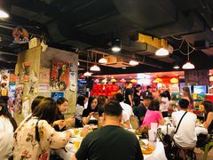 大堂-鲜入围煮花胶鸡海鲜火锅