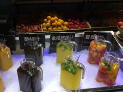 -领鲜活海鲜榴莲自助火锅(东门店)