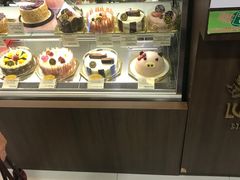 面包甜点陈列柜-龙岛美食店(旺角朗豪坊店)