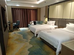 -华海酒店(茂名高铁站店)