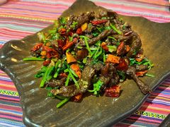 哈尼飘香牛肉-香巴拉云南餐厅(华莱坞店)