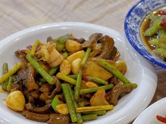 -江城燕子大排档(江汉路步行街店)