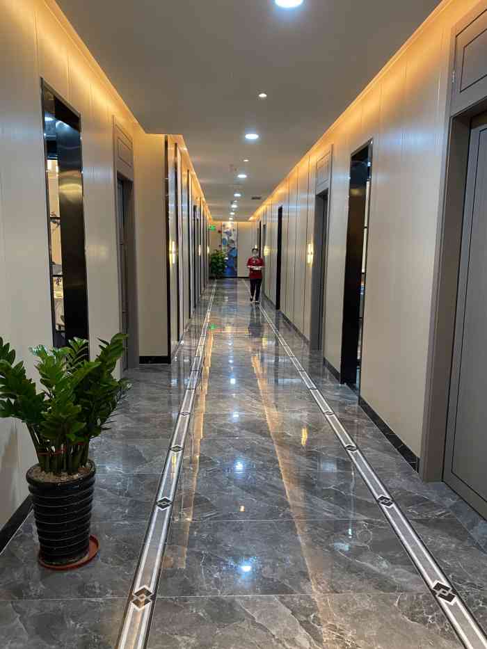 御海湾大酒楼-"[薄荷]环境:老一辈都知道的酒楼,现在.