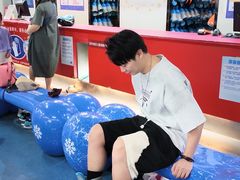 -正佳冰河湾真冰滑冰场