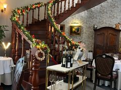 -La Villa French Restaurant