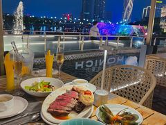 -MONICH牛排融合餐厅(和义大道购物中心店)