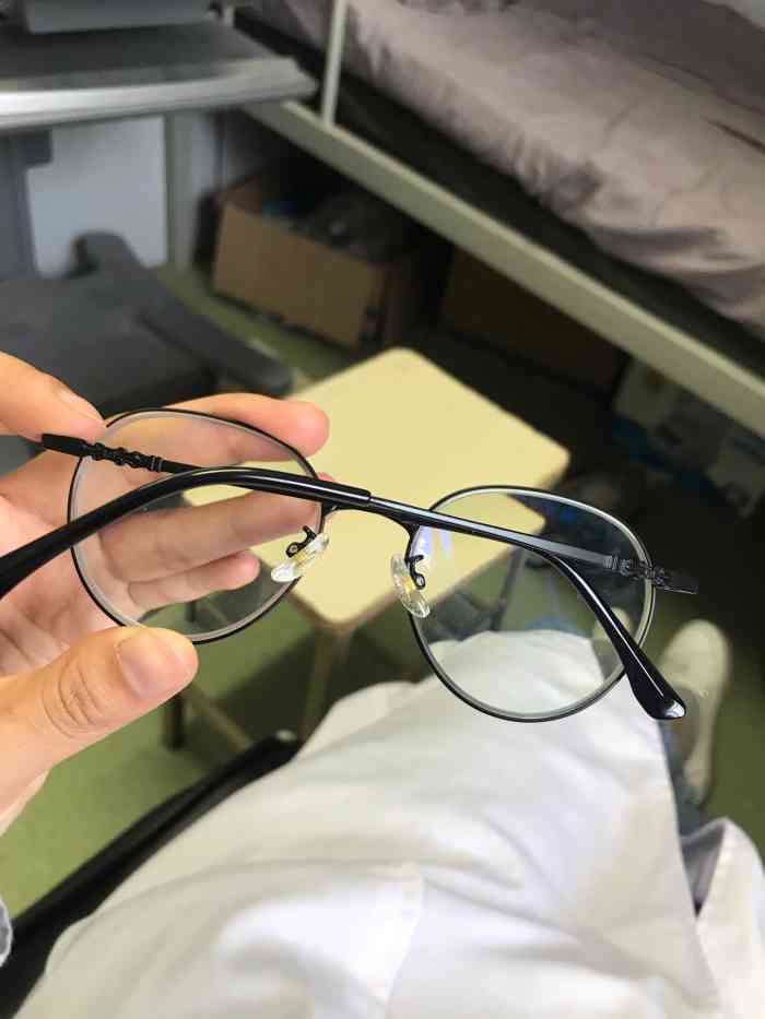 小七眼镜-"去cbd吃饭没事儿溜达完了就来这儿参加活."-大众点评移动版