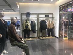 -URBAN REVIVO(济南世茂广场店)