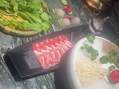 -慢丽江·云南野生菌土鸡锅(付家庄店)