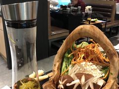 -东椰·海南椰子鸡火锅(朝阳门店)