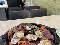 老灶蒸汽海鲜-巧克力渔家.小船海鲜胶东菜(万平口店)