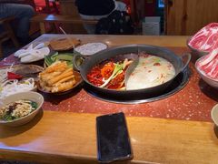 -赵美丽·重庆社区火锅·直营店(火车东站·中豪国际店)
