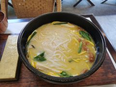 -银米·云南传统过桥米线(双廊黑金冠店)