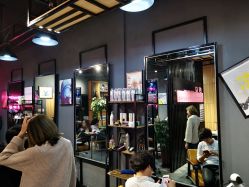 -MOVAN  HAIR莫凡匠人发型屋
