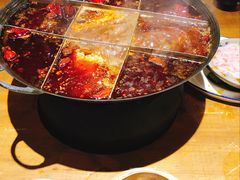 -白乐天毛肚火锅馆(解放碑店)