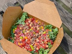 羽衣甘蓝配鹰嘴豆番茄莎莎-就是卷儿Wrap and Roll(宣化路店)