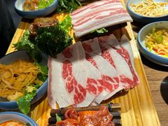 -明洞阿姨·韩式酱蟹烤肉·创意料理(三元桥店)