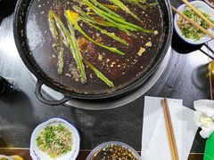红汤锅底-石灰市毛记烧鸡公(解放碑店)