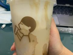 纯牛乳茶-喜茶(上海打浦桥日月光gelato lab+店)