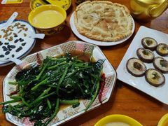 -塔洛藏餐吧(香格里拉古城店)