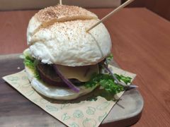 超厚芝士牛肉汉堡-魏斯理汉堡(西安沣东吾悦店)