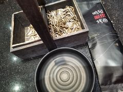 瓜子-鸣记脆皮烤鱼·海鲜烤鱼(亿合城店)
