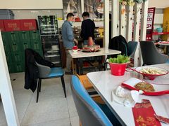 -毛辣果·贵州红酸汤牛肉火锅(西单店)