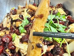 -龙顺园麻辣香锅(机场店)