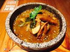 -云海肴·汽锅鸡·云南菜(天山百盛优客店)