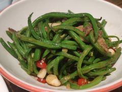 -黄泥岗·地道湖北菜(奥特莱斯店)