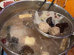 -牛满溢·自助潮汕鲜牛肉火锅(龙汇路店)