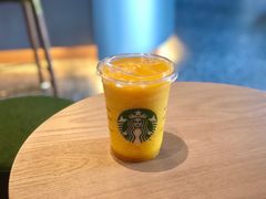 -星巴克臻选(上海虹桥新天地三店)