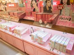 店内环境-4iNLOOK美瞳店(中山公园龙之梦店)
