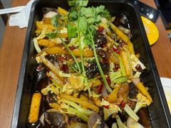 -干老庆贵州留一手烤鱼·地摊火锅(财经大学店)
