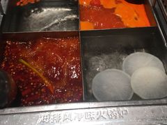 牛油麻辣锅底-海底捞火锅(高新万达店)