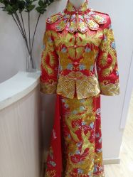 -觅白婚纱礼服馆