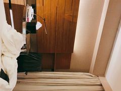 -上海滴水湖皇冠假日酒店