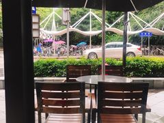 露天位-麦当劳(花园城中心店)