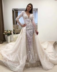 -现代经典婚纱摄影