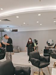 -八佰伴8008星级形象店